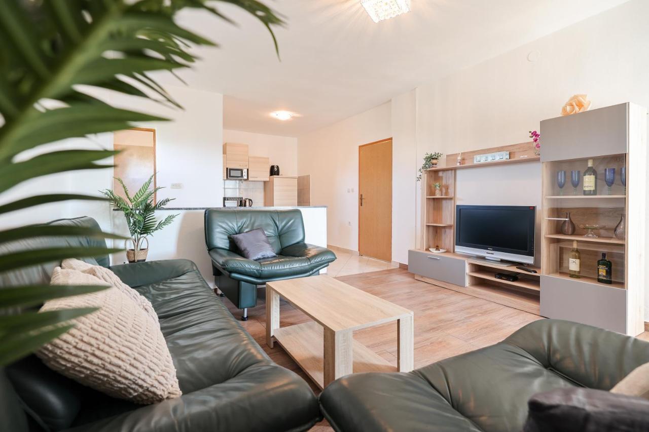 Miky Apartment *